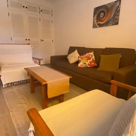 Relaxante Com Terraco E Proximo Da Praia, No 2º Andar