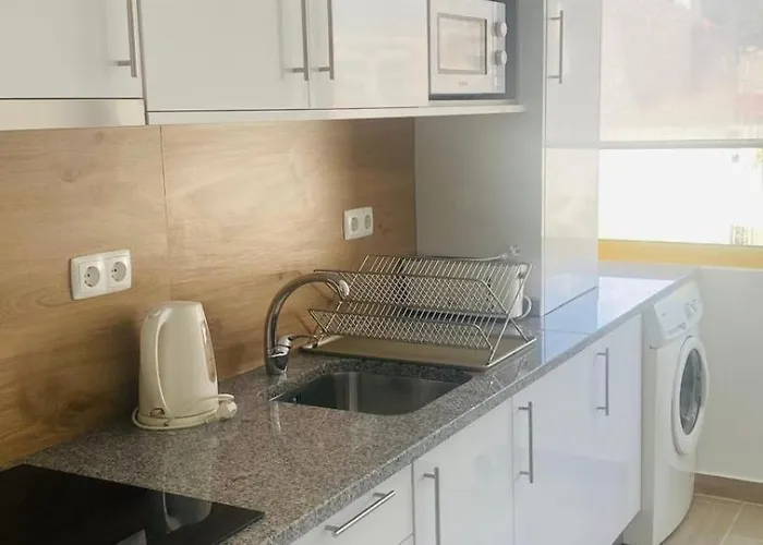 Apartament Relaxante Com Terraco E Proximo Da Praia, No 2º Andar Quarteira