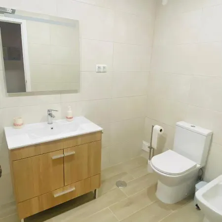 Apartment Relaxante Com Terraco E Proximo Da Praia, No 2º Andar Quarteira