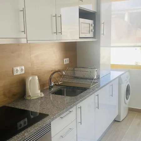 Apartament Relaxante Com Terraco E Proximo Da Praia, No 2º Andar Quarteira